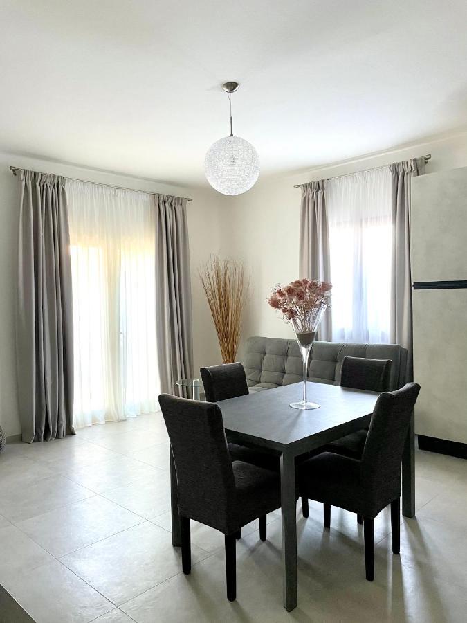 L'isola Felice Apartment *